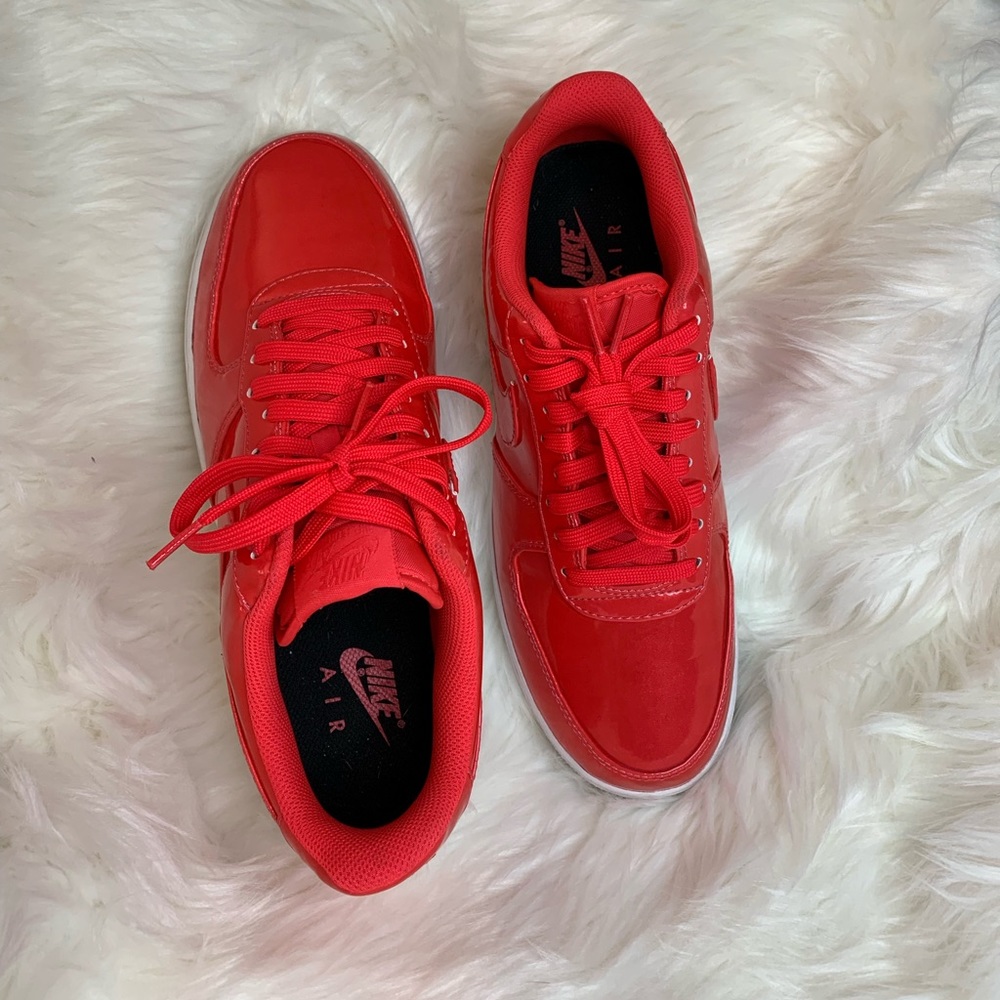 Nike Air Force one ultraviolet siren red!
